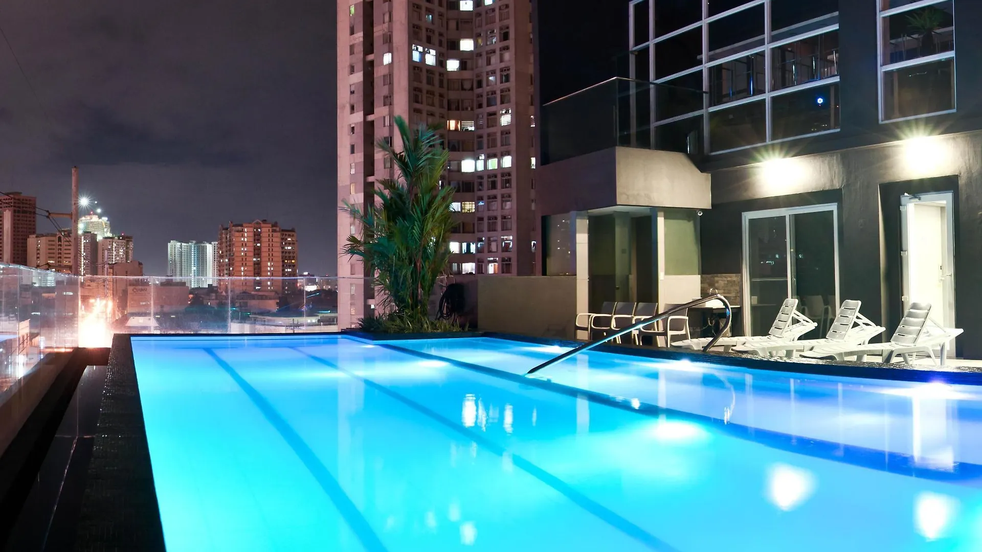 Jade Hotel And Suites Makati City