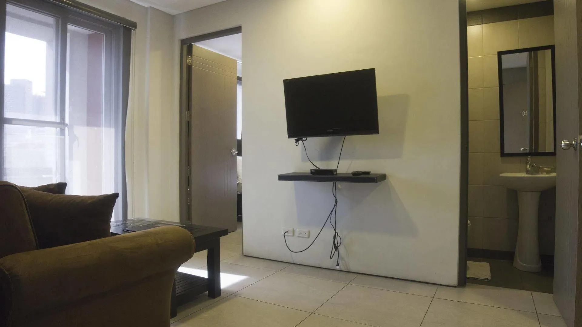 Jade Hotel And Suites Makati City