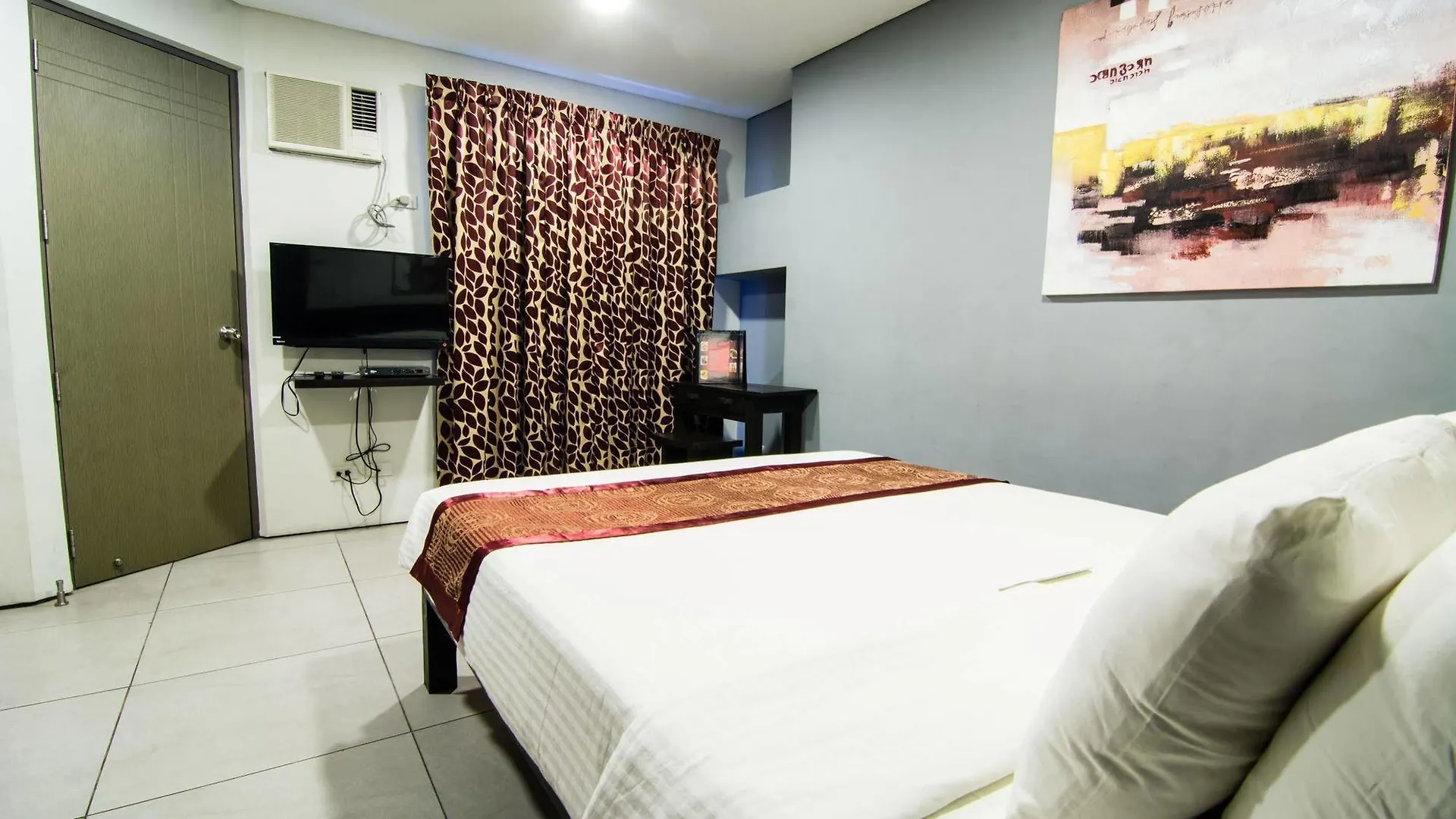 Jade Hotel And Suites Makati City 2*,  Philippines